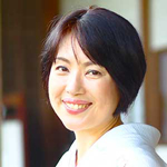 白駒妃登美氏