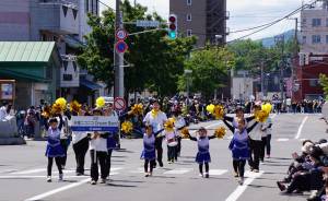 国内最大級の音楽イベントでパレード演奏 – 北海道・天理ニコニコ Dream Band