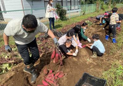 「さつまいも掘り」と「子育て講座」 – 茨城教区新治支部少年会