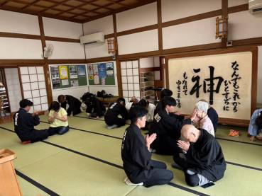 神殿にておさづけの取り次ぎ