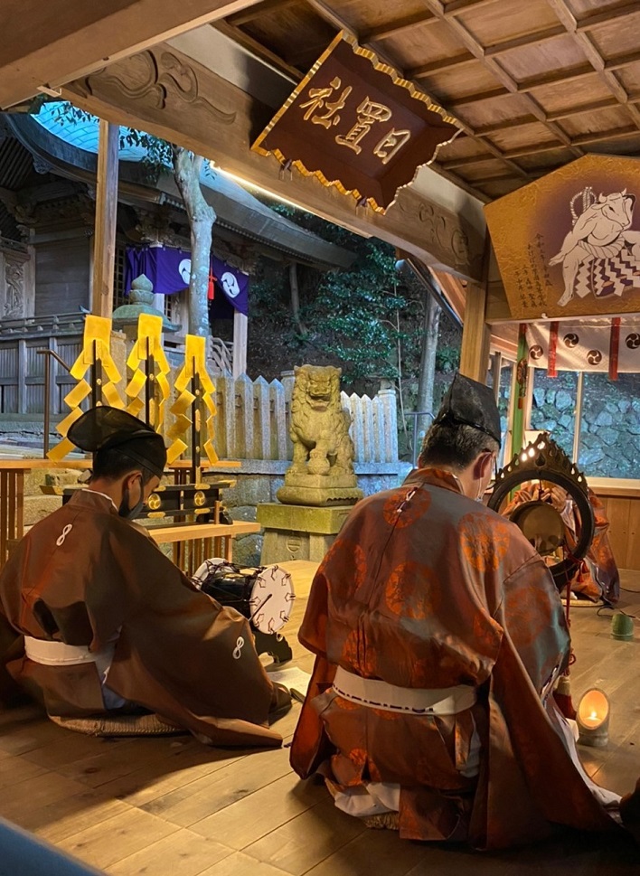 神社のイベントで雅楽演奏 – 三重教区上野支部