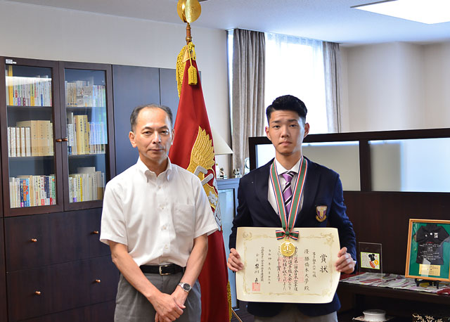 「第1回全日本空手道体重別選手権大会」の優勝報告 – 天理大学